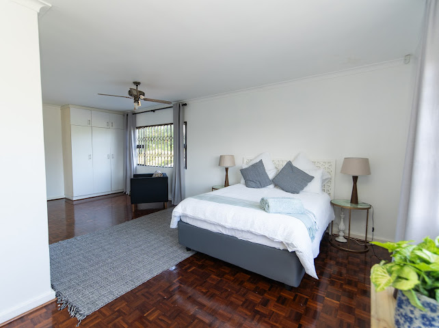 5 Bedroom Property for Sale in Summerstrand Eastern Cape